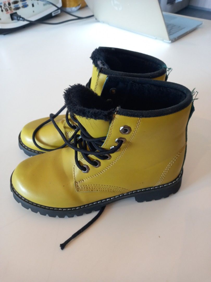 Child size steel toe clearance boots