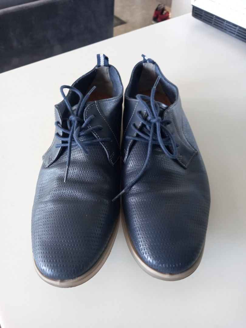 Size 9 dress shoes