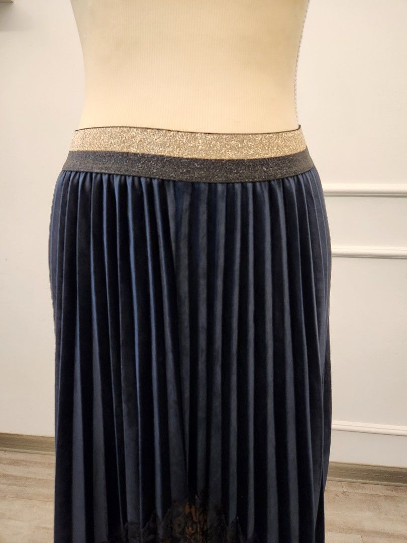 Elastic waist velvet skirt top