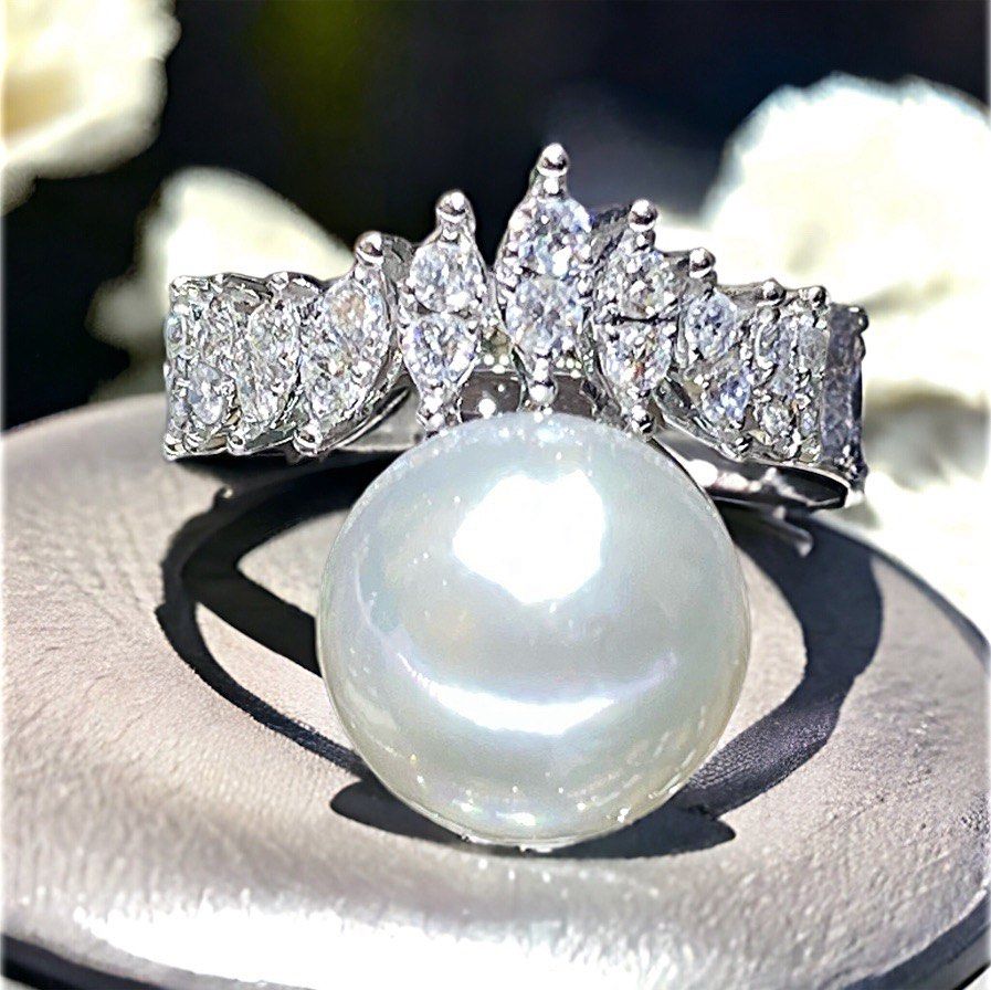 Gold pearl discount ring with diamonds