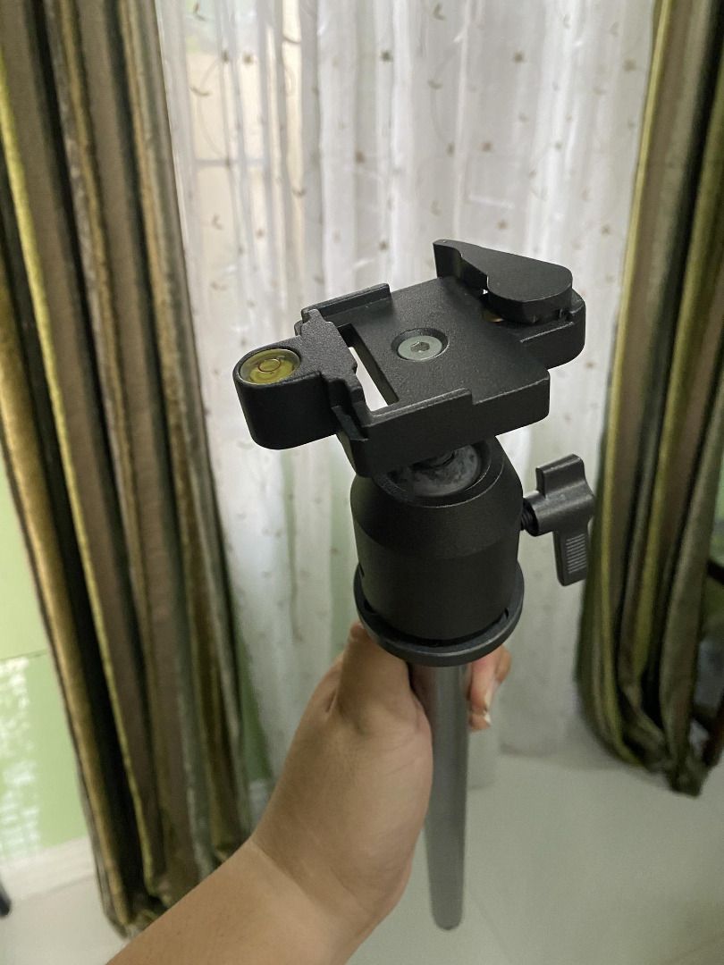 Steel ball monopod (Category: Tripods & Monopods) located in Quezon City. Submitted by malkthemerchant (Listing ID 1270421649, Image 2). Description: - made of steel (heavy) - used sparingly as I usually run and gun or have a proper tripod INCLUDES: ball monopod unit.