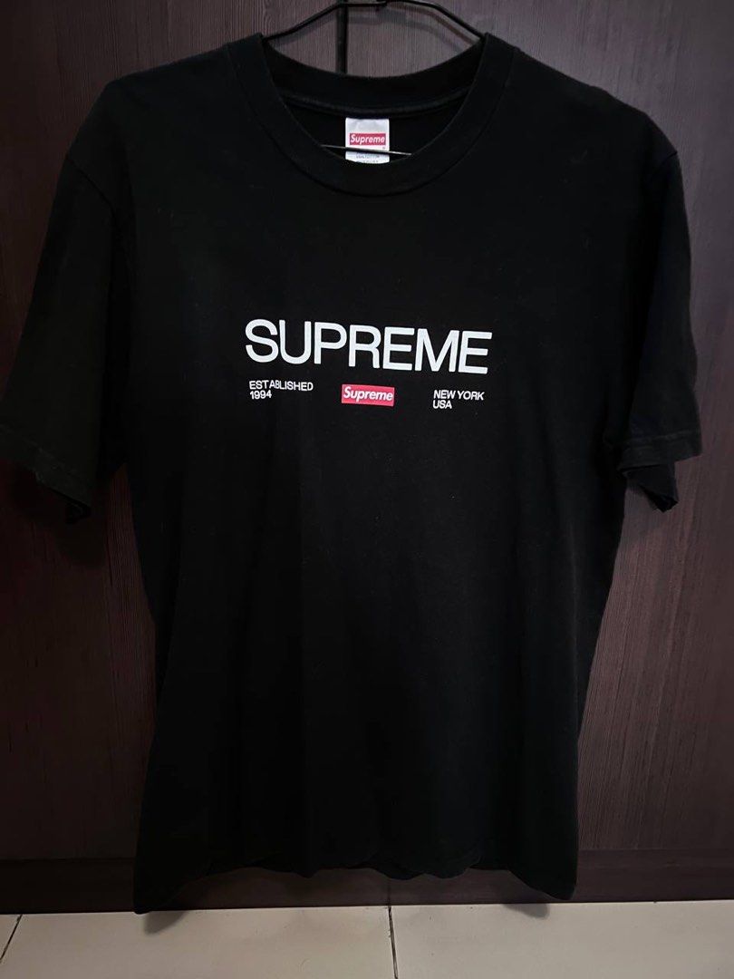 Supreme limited edition t shirt outlet