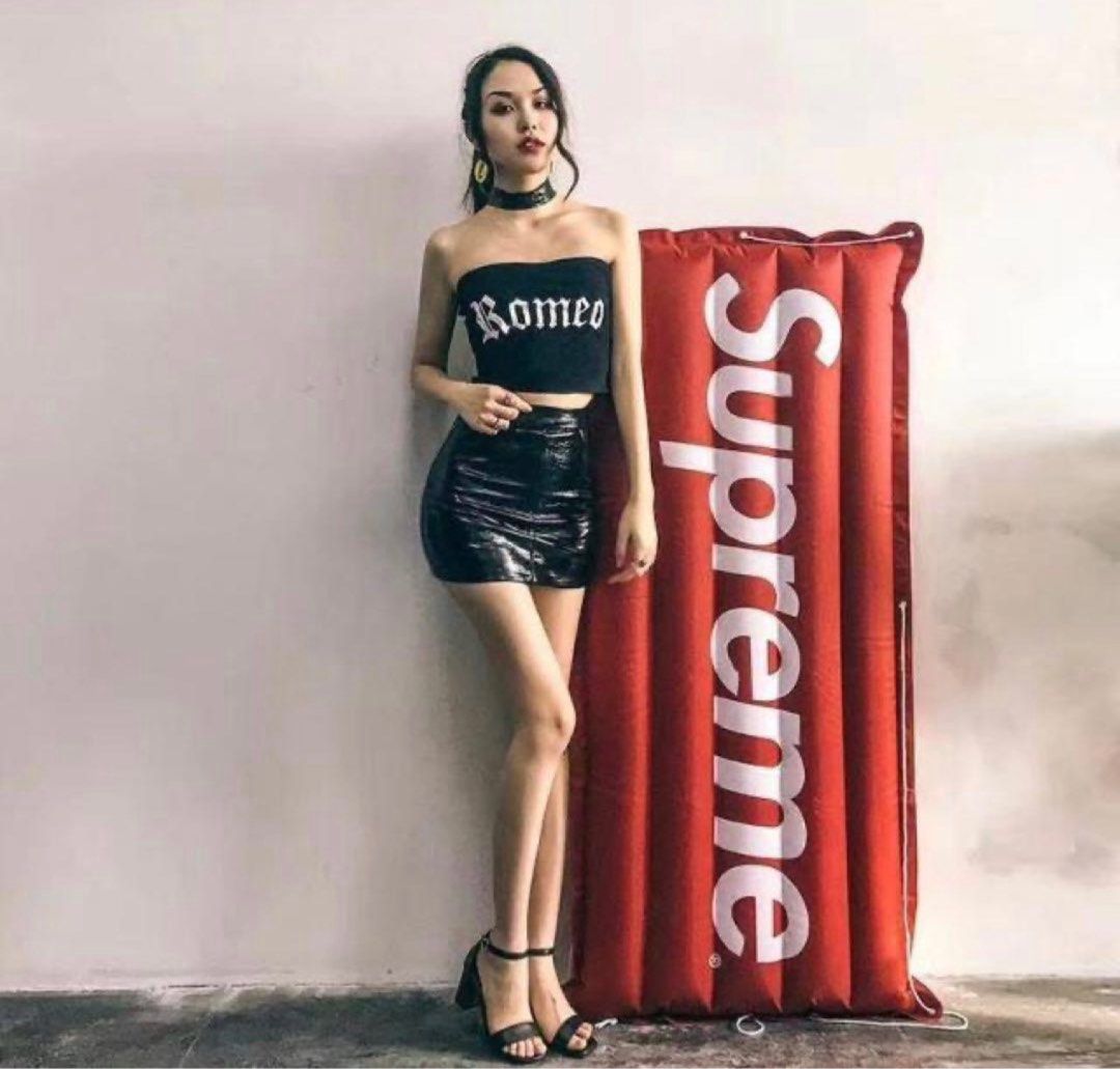 Supreme 13ss Inflatable Raft ビーチマット s-l400.jpg