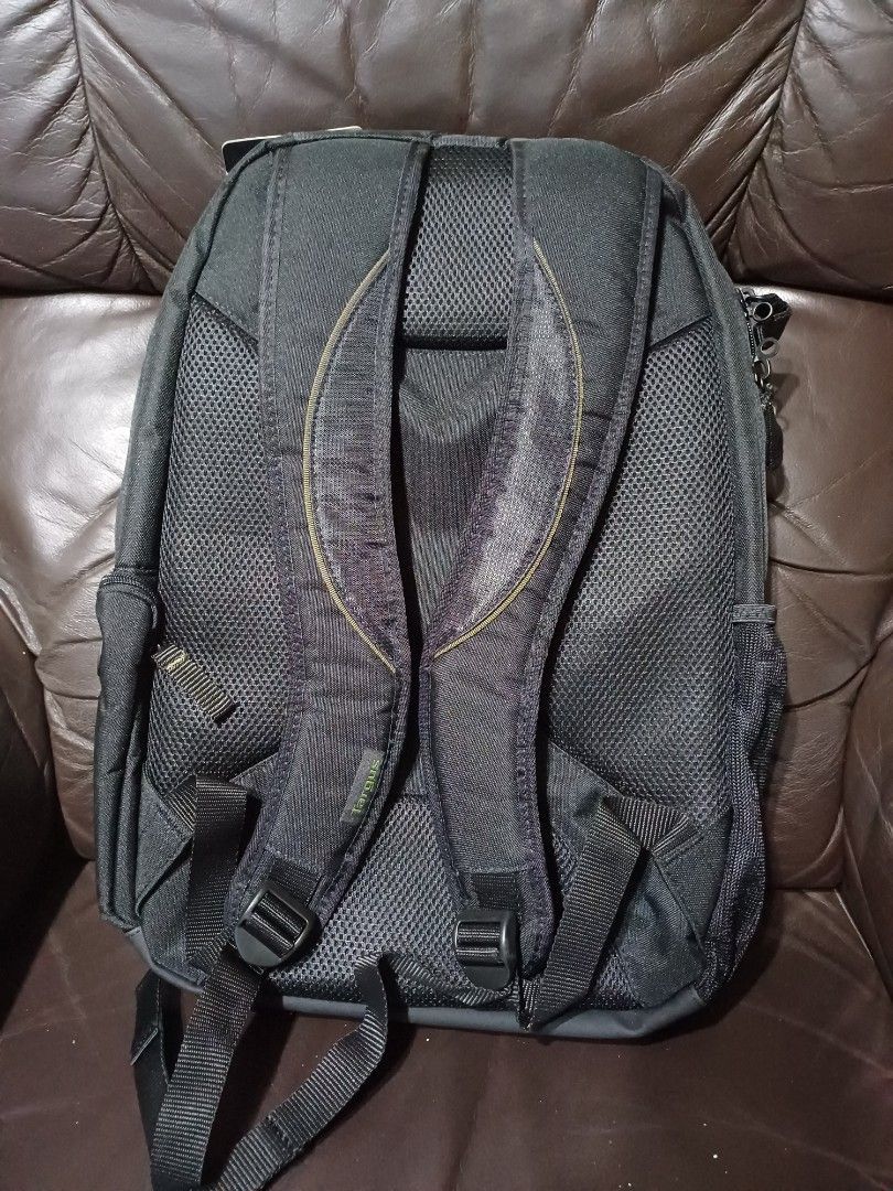 Original Targus Laptop Backpack Negotiable (Category: Backpacks) located in Mandaluyong City. Submitted by vefj888 (Listing ID 1270311876, Image 2). Description: Bought in Sm Megamall.