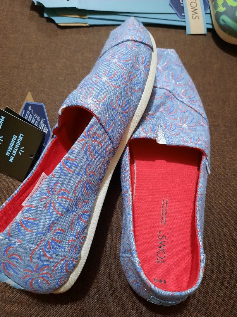 Toms shoes for women size 8 Women s Fashion Footwear Flats Sandals on Carousell