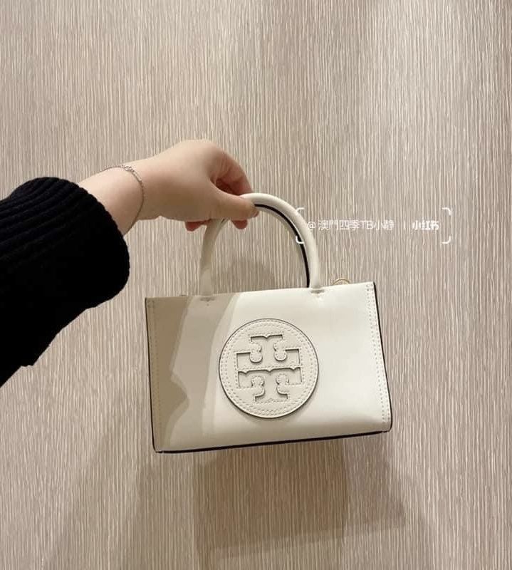 Tory burch mini ella (Category: Luxury Bags & Wallets) located in Las Pinas. Submitted by yhn_boutique (Listing ID 1270268639, Image 1). Description: XMAS SALE 📌cod via lalamove/ grab 📌J&T pay today ship today 📌 complete inclusions .