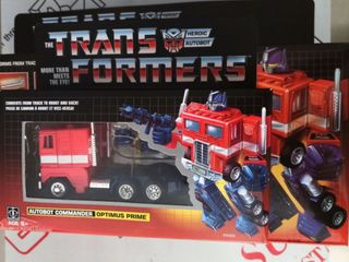 Trucks - JADA TOYS - 99524 - G1 Optimus Prime - Autobot COE Semi