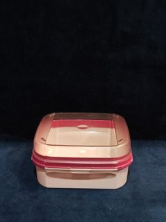 Tupperware Large Lunch Box 1.2L Pink