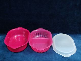 TUPPERWARE Server with Strainer
