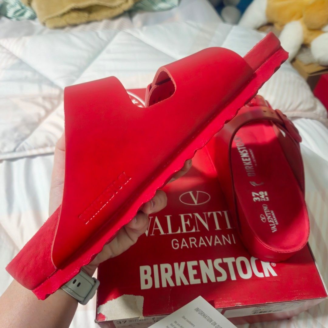 Red valentino hotsell birkenstock
