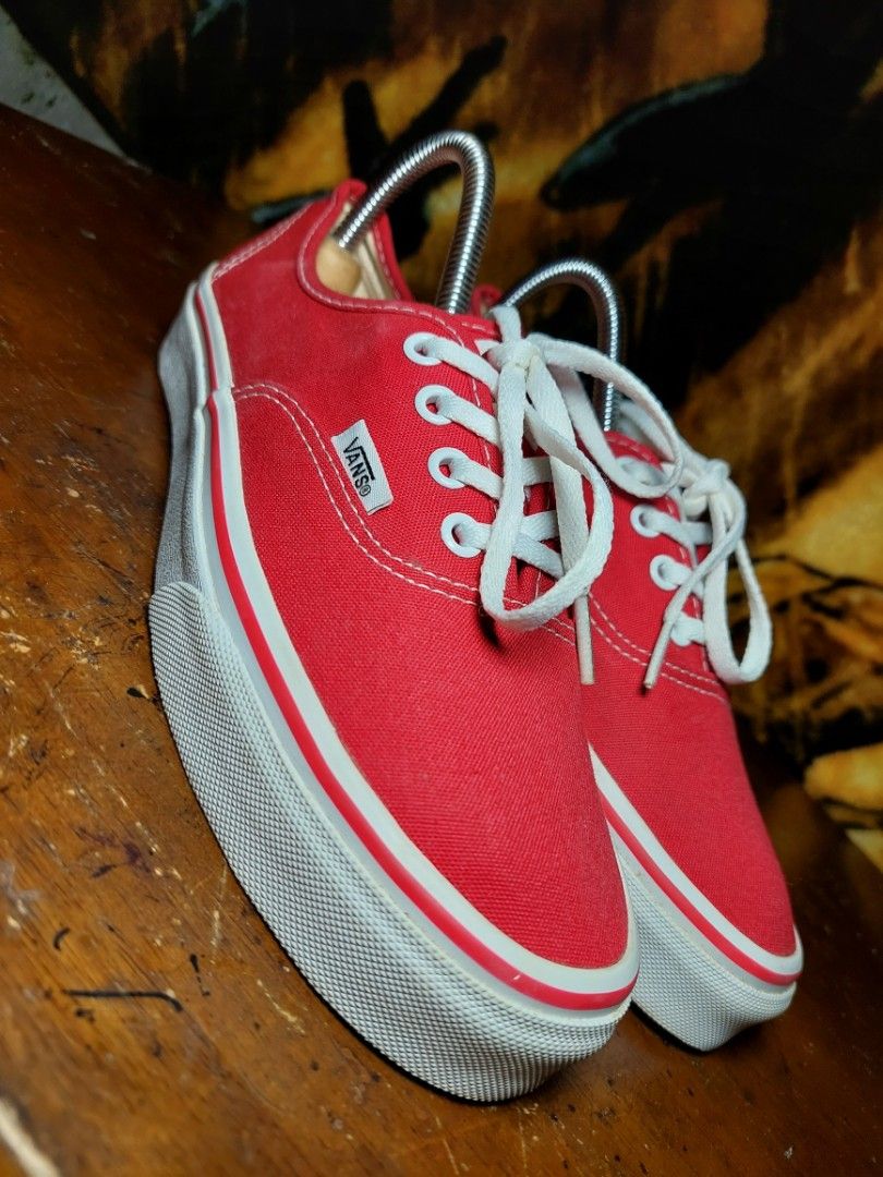 All red top vans size 6