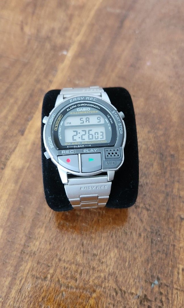 Very Rare and special price Casio A V1 1588 Easy Rec Voice Recorder Watch