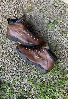 Vintage 1999 Nike ACG Hiking boots