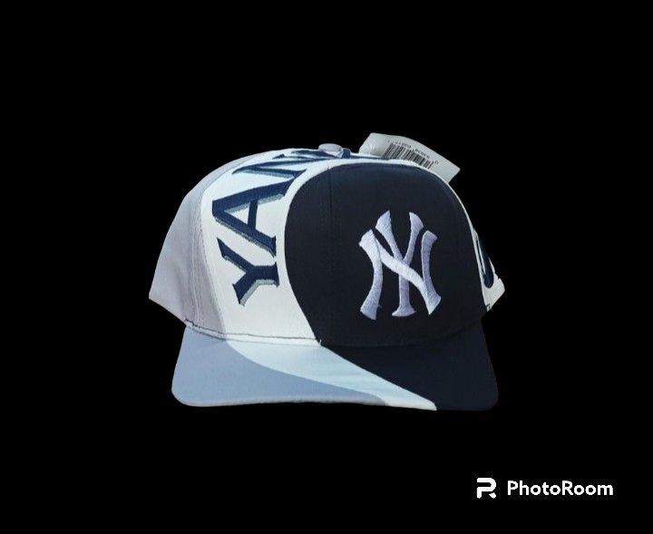 Vintage Ny Yankees Highway (Category: Caps & Hats) located in Aritao. Submitted by moanthrift (Listing ID 1270437894, Image 3). Description: No Issue Good as new.