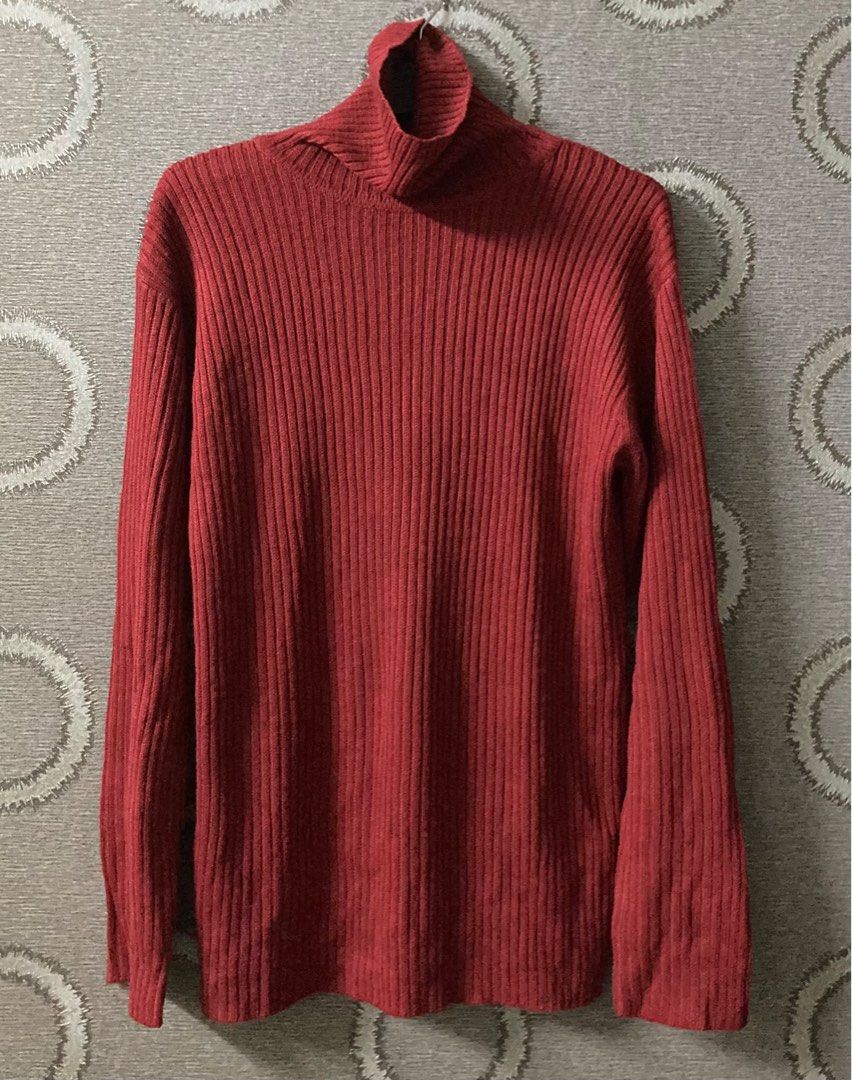 Uniqlo discount red turtleneck