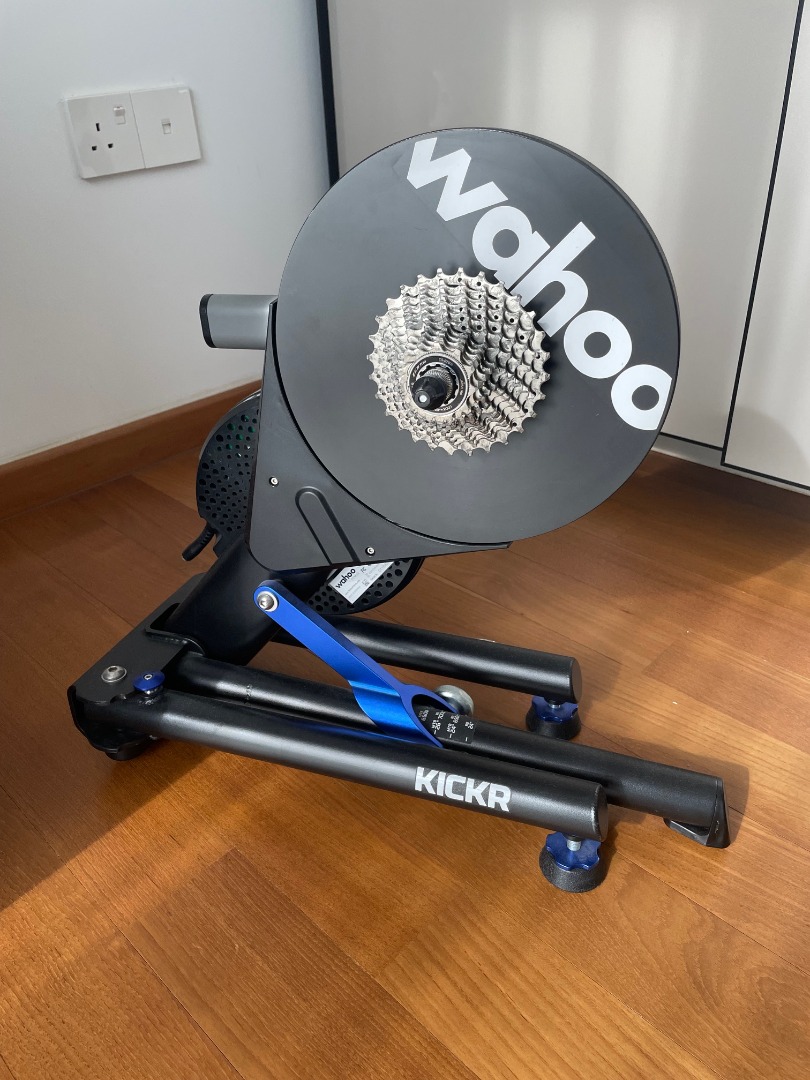 WAHOO KICKR SMART TRAINER, Sports Equipment, Exercise & Fitness, Cardio