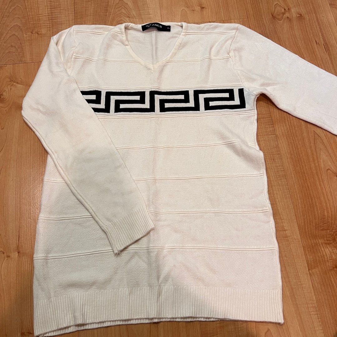 tight long sleeve white shirt