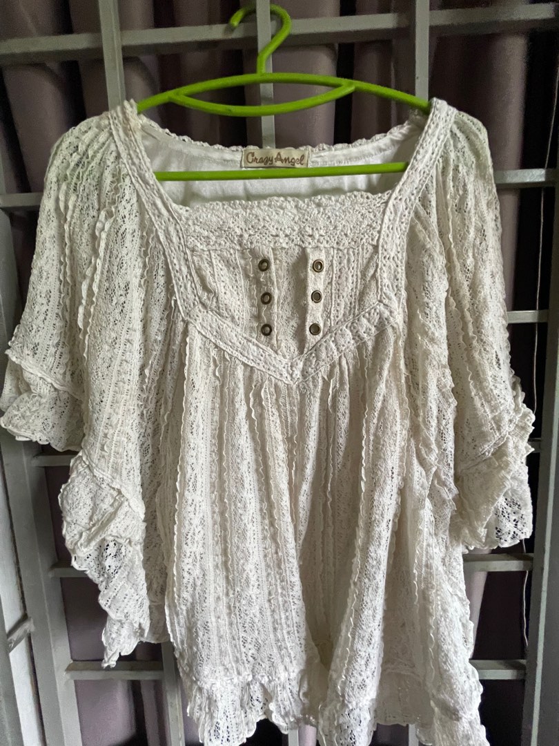 Batwing online style tops