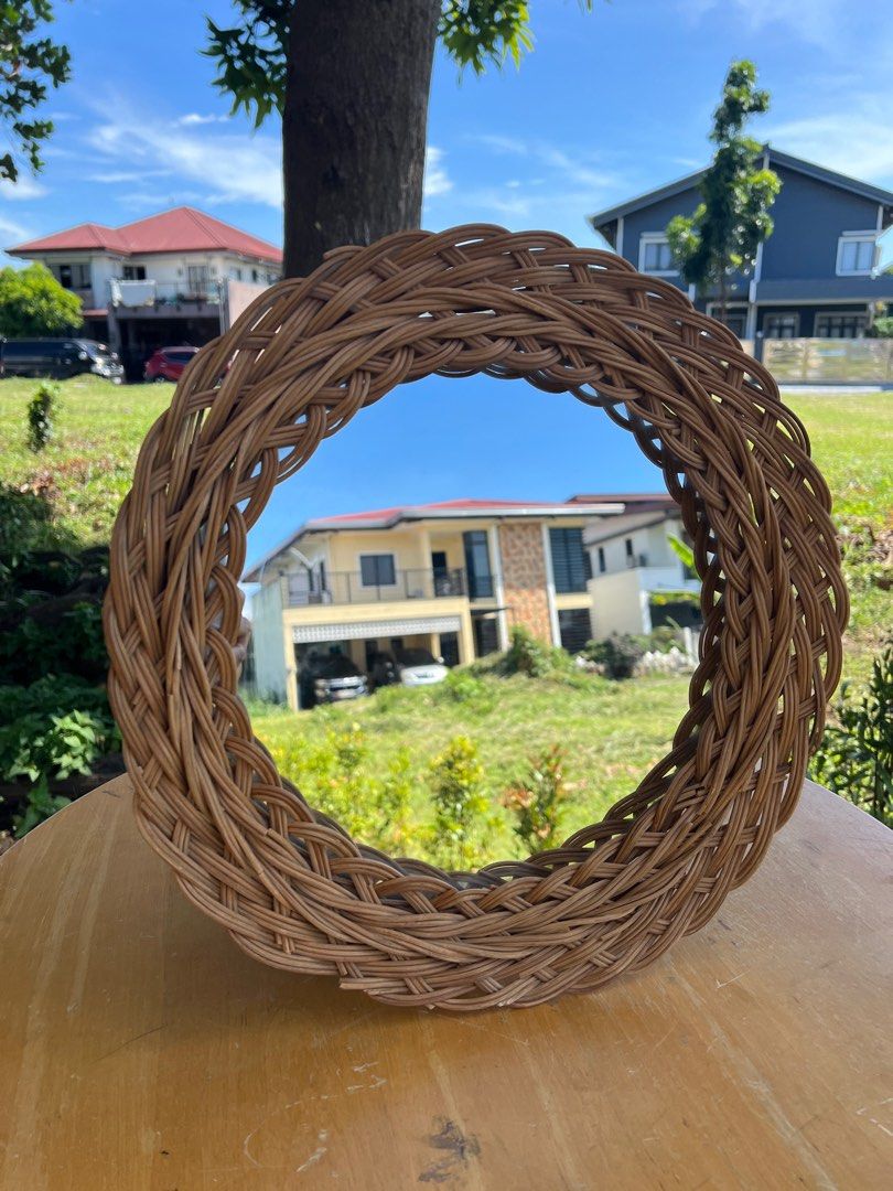 wicker hanging mirror (Category: Mirrors) located in Binan City. Submitted by annie_annie83 (Listing ID 1270297250, Image 2). Description: .