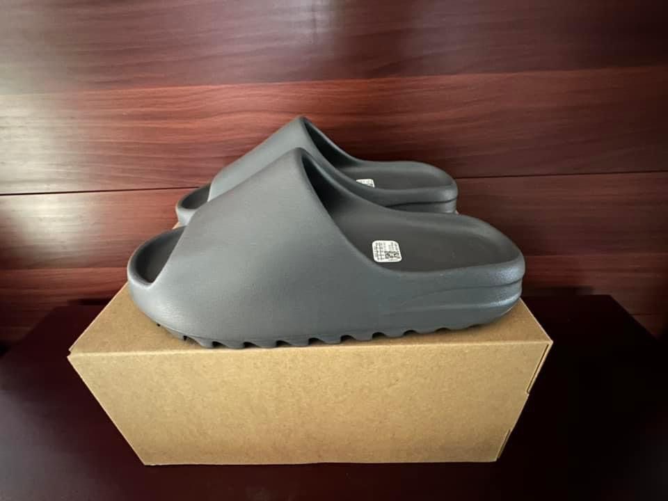 YZY slide, Men's Fashion, Footwear, Slippers & Slides on Carousell