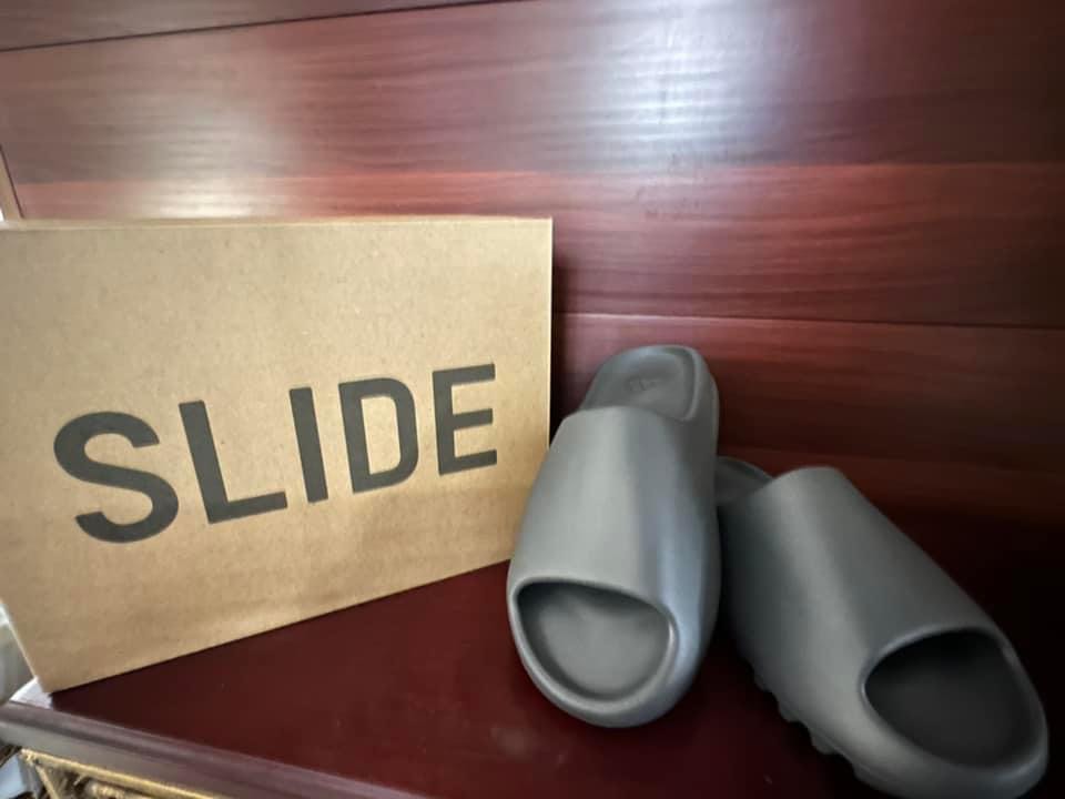 YZY slide, Men's Fashion, Footwear, Slippers & Slides on Carousell