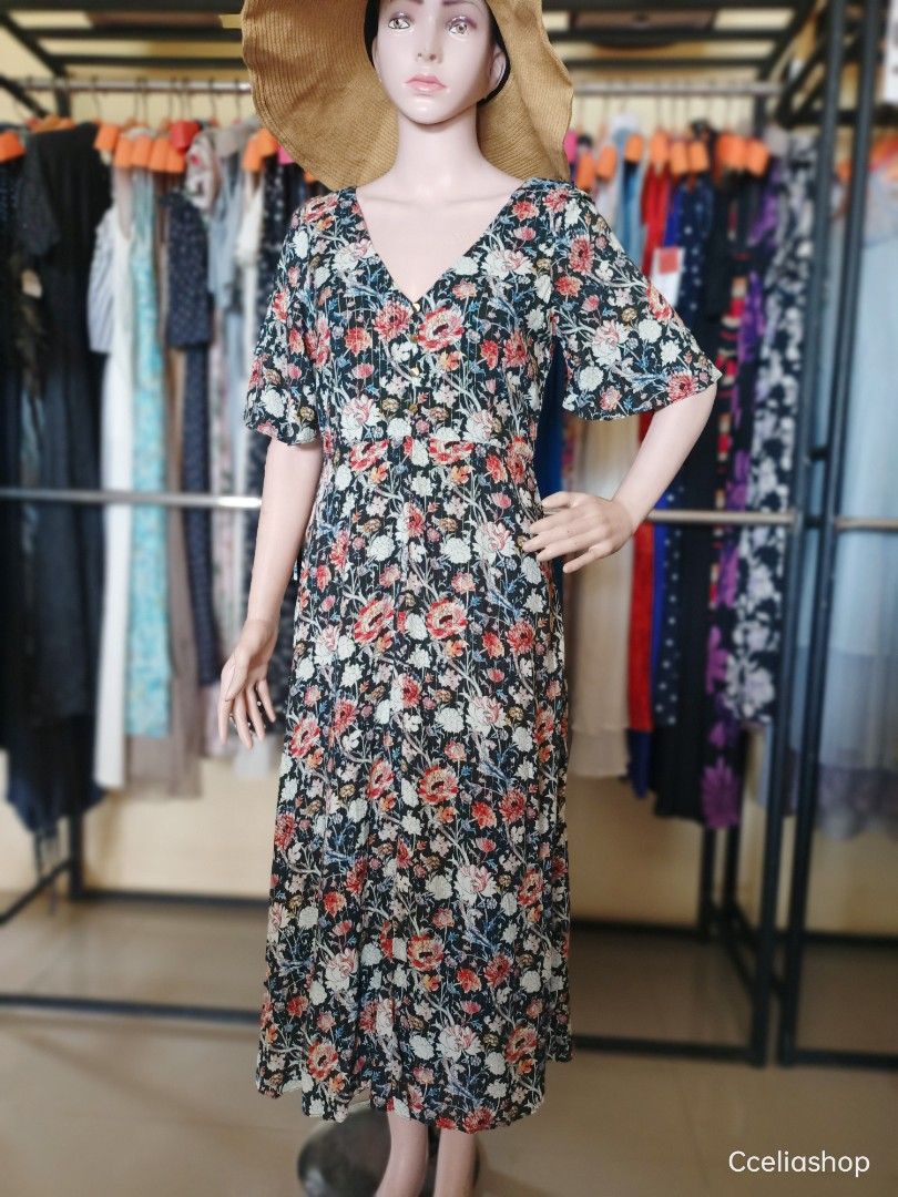 ZARA Maxi dress flowers with botton, Fesyen Wanita, Pakaian Wanita ...