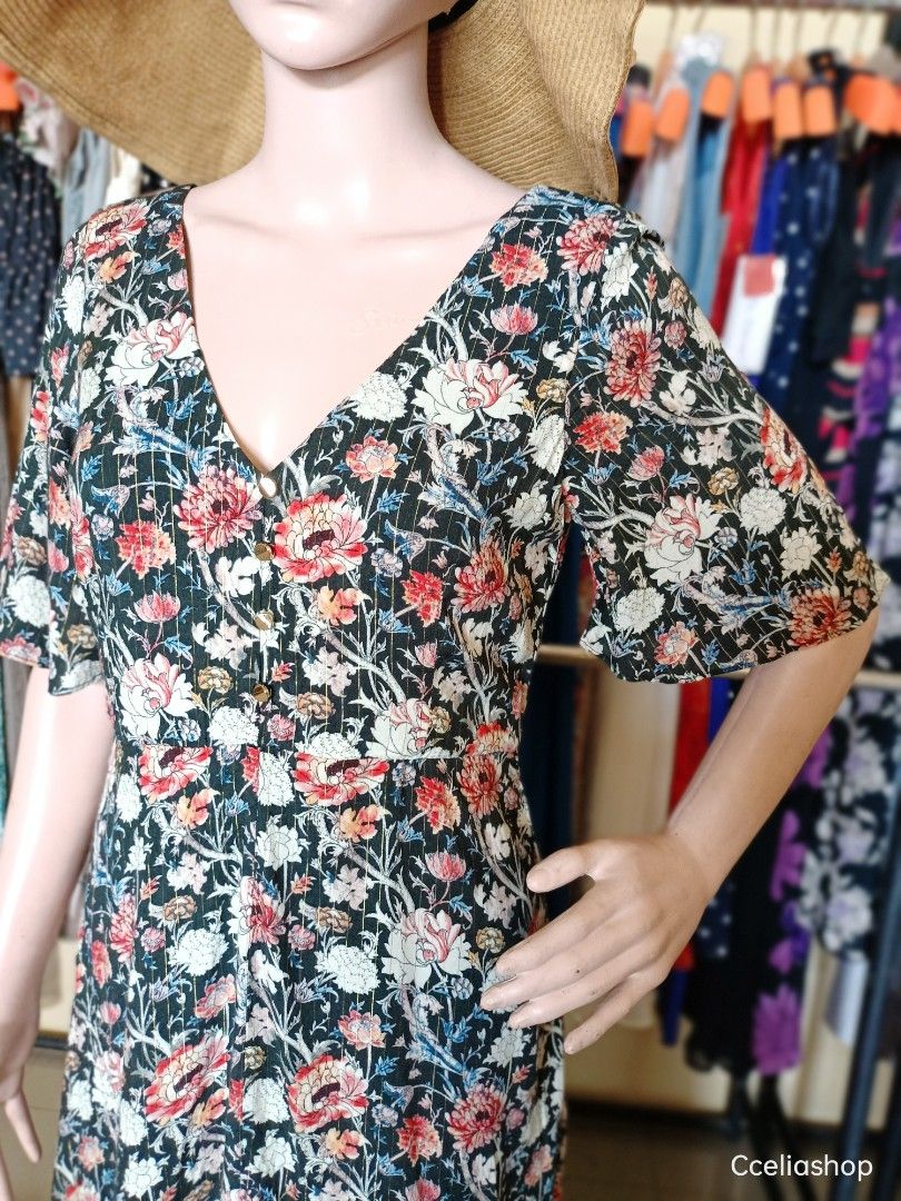 ZARA Maxi dress flowers with botton, Fesyen Wanita, Pakaian Wanita ...