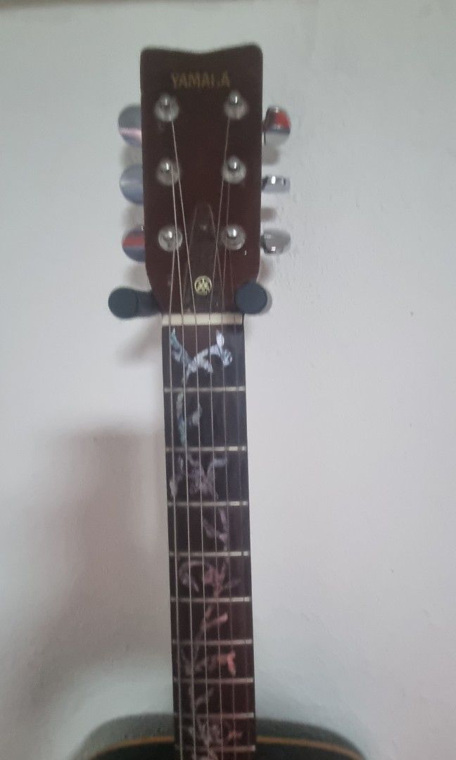 Acoustic Guitar Yamaha FG 330