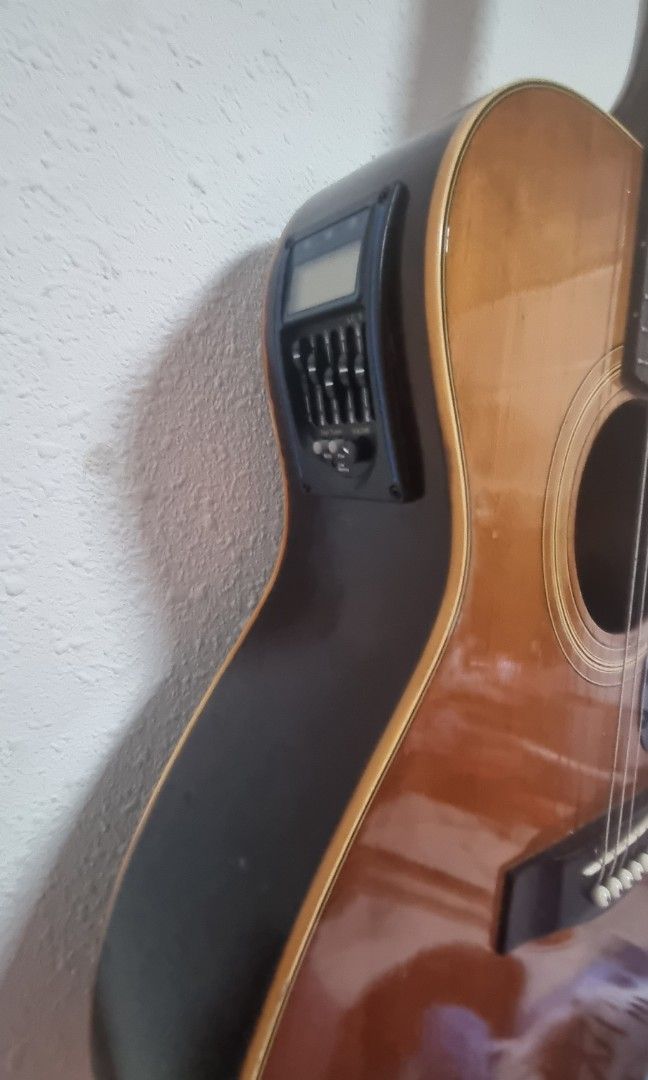 Yamaha fg 330 shop acoustic guitar