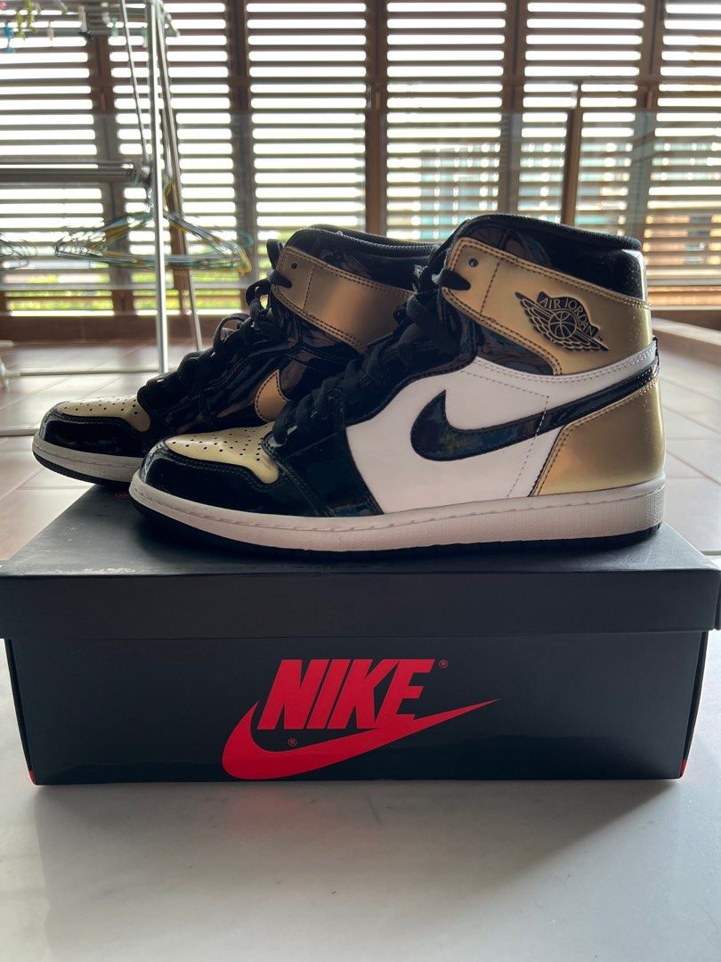 Air Jordan 1 Gold Toe size US 10.5 Slightly Used complete box and