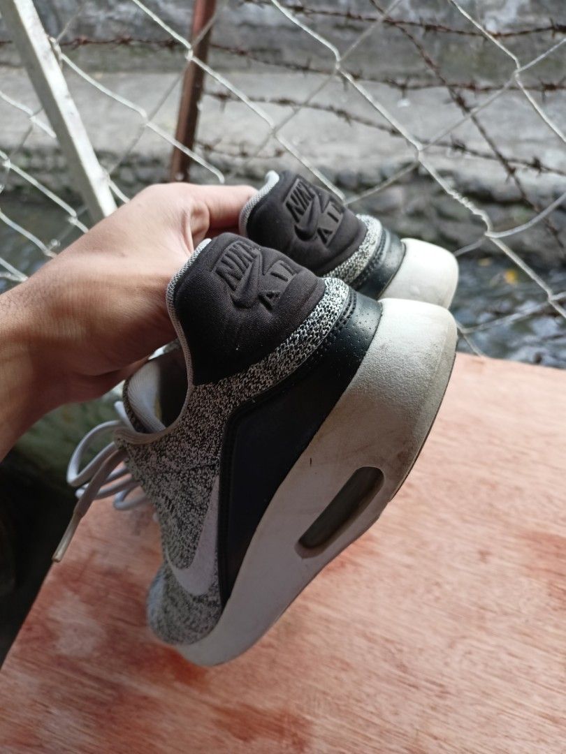 Air max hotsell modern flyknit