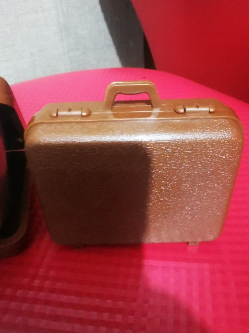 Alarm clock (Category: Clocks) located in Manila. Submitted by eicho (Listing ID 1212760637, Image 2). Description: Cute alarm clock 4 stocks available.