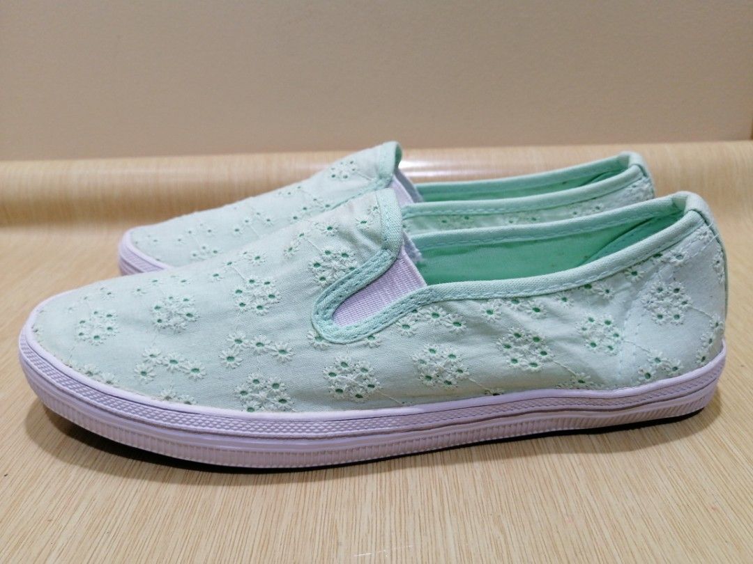 5.5 w shoes deals