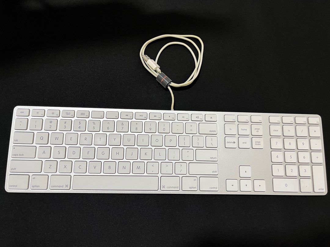 Apple Magic Wired Keyboard with Numeric Keypad, Computers & Tech, Parts