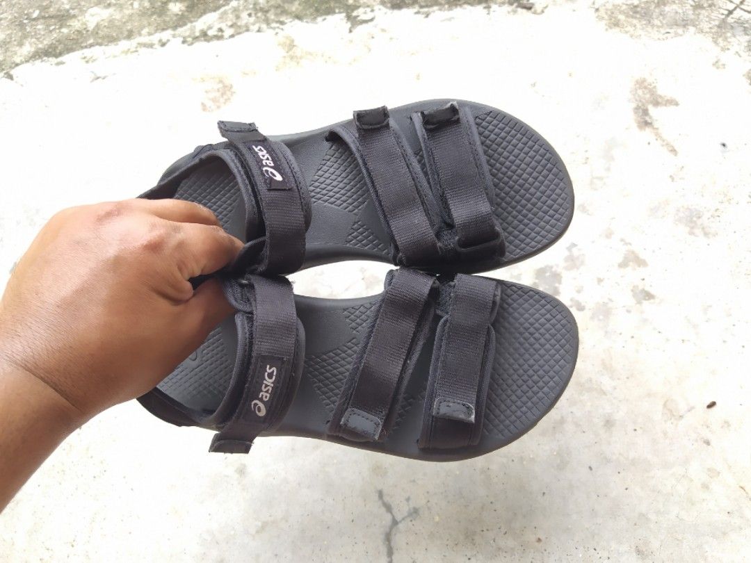 asics sandal