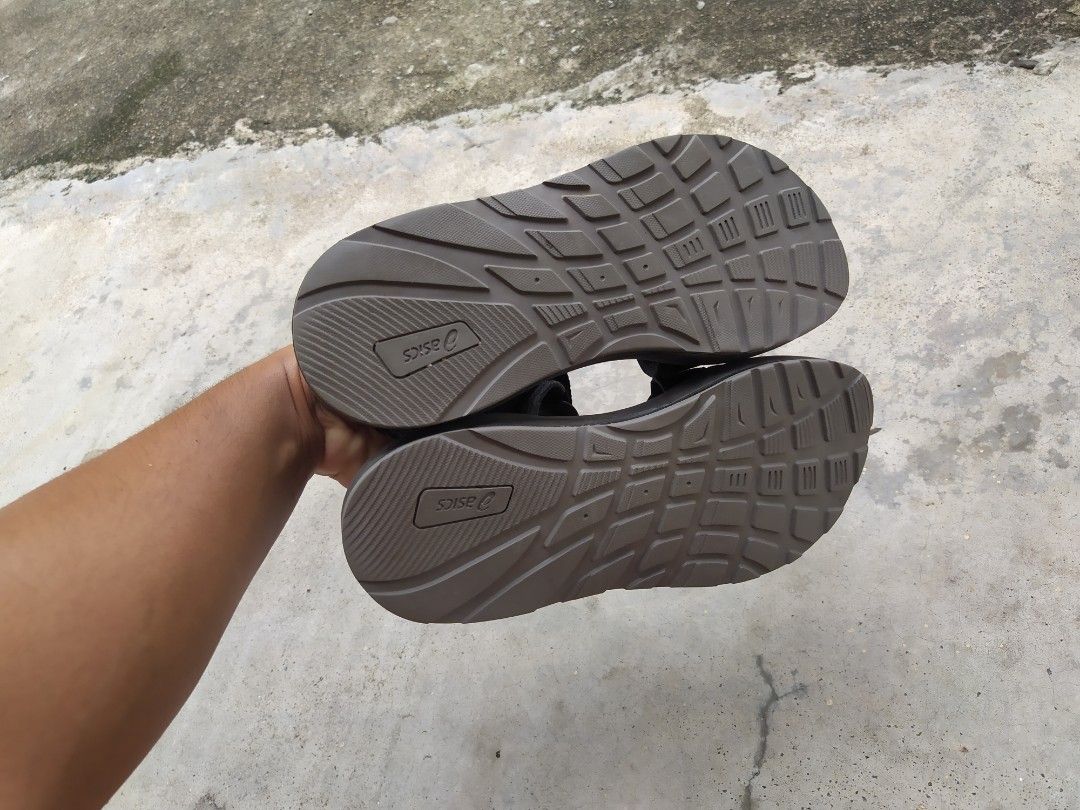 asics sandal