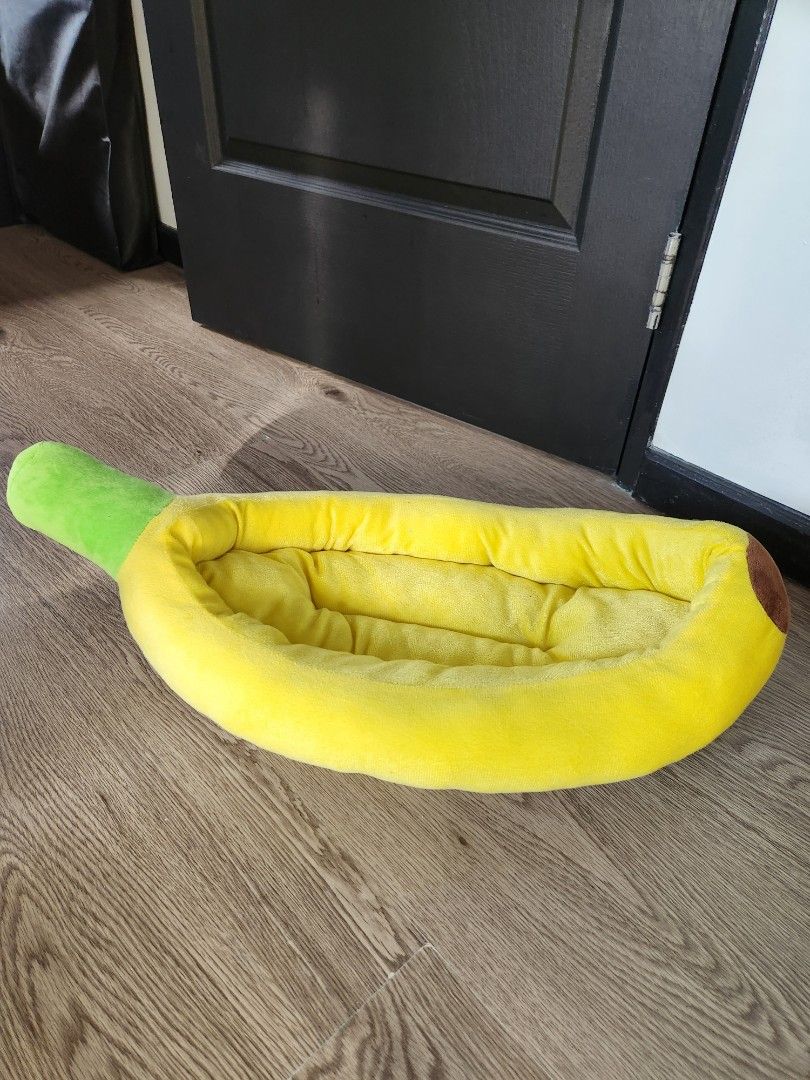 Banana Pet Bed, Pet Supplies, Homes & Other Pet Accessories on Carousell