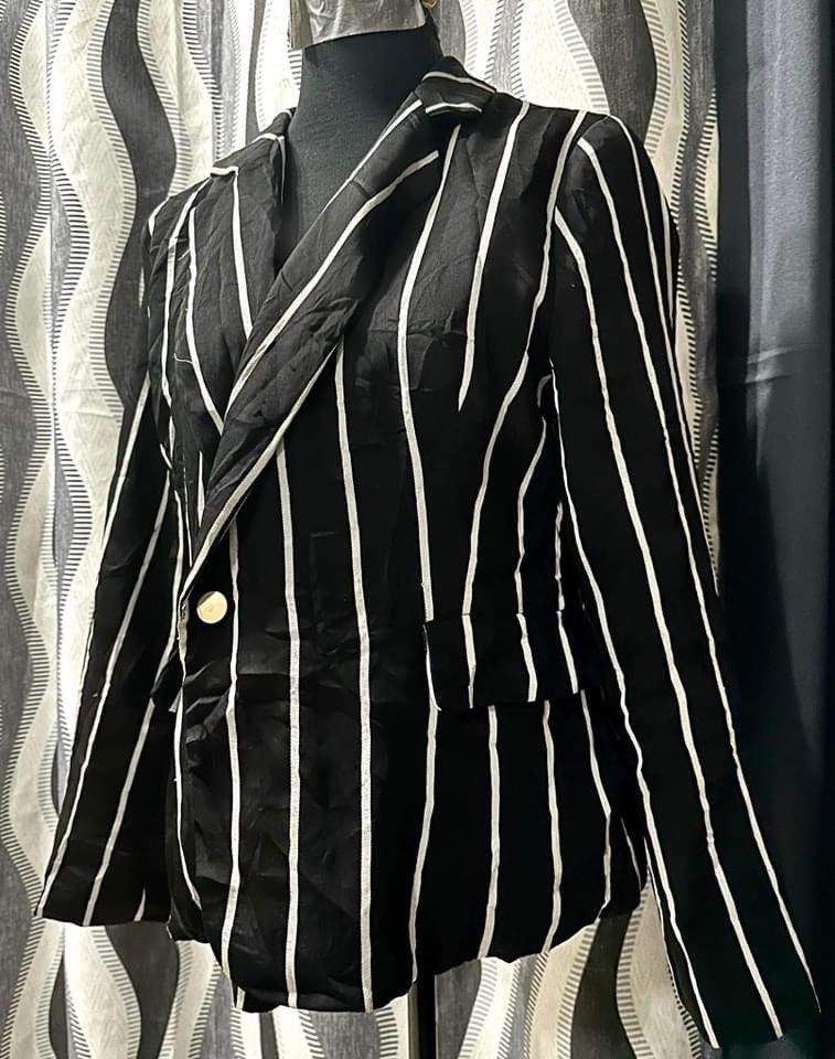 Black & White Stripes Blazer, Women's Fashion, Coats, Jackets and