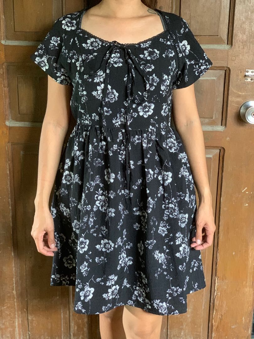 sheath black dress Refined Sleeveless Belted with Mandarin Collar – KOCKU Short Sleeve Maxi Dress Web Collection: Races Ready Size:17W