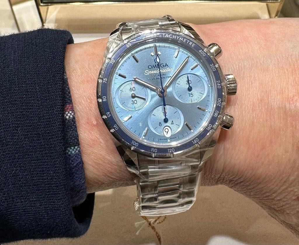 Omega Speedmaster 38 blue dial rare Luxury Watches on Carousell