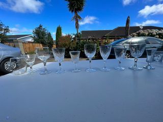 BULK OF 10 DECORATIVE WINE GLASSES