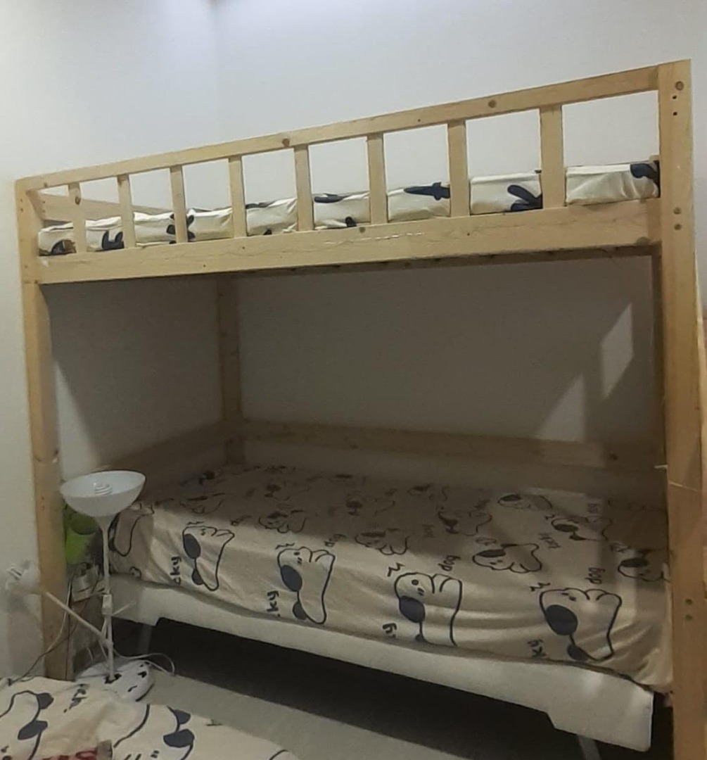 Upper top deck bed