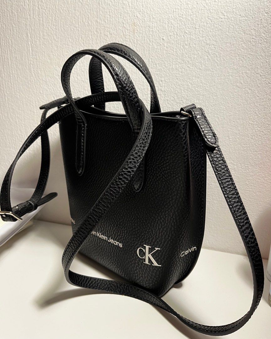 Calvin Klein - Sculpted Pebble Mini Tote Bag, Women's Fashion, Bags &  Wallets, Cross-body Bags on Carousell