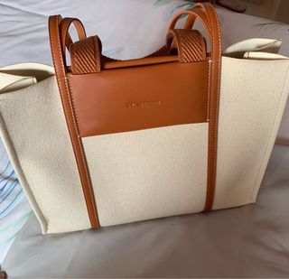 (Category: ) located in . Submitted by Switbriar_Closet (Listing ID 1212646854, Image 1). Description: .