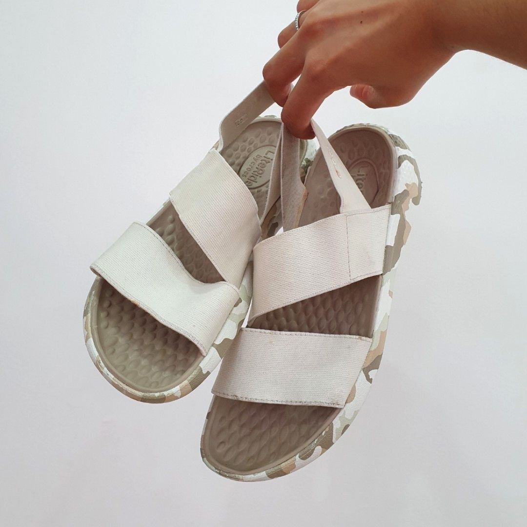 black mules wide fit