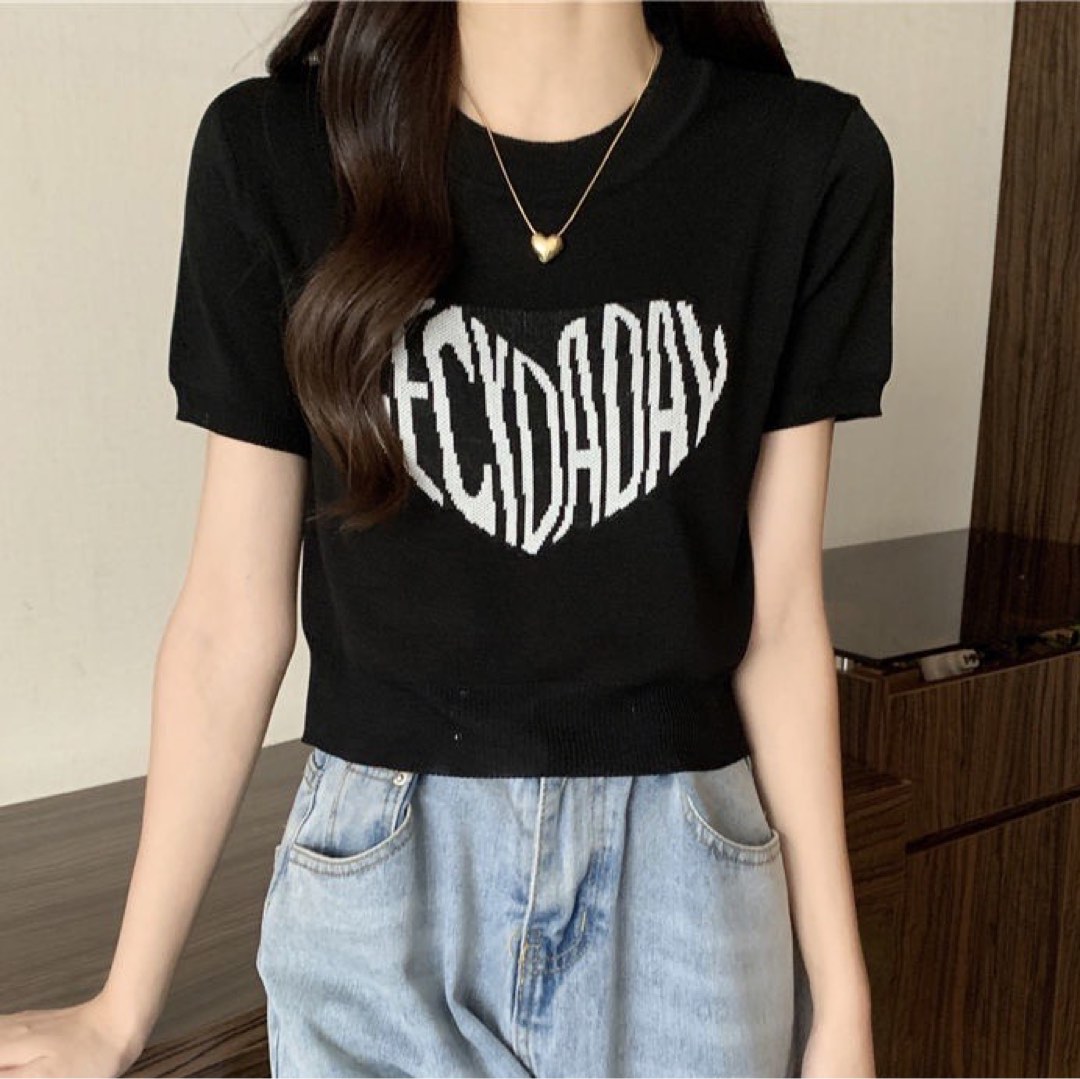 CUTE KOREAN BLACK CROP TOP, Women's Fashion, Tops, Others Tops on Carousell