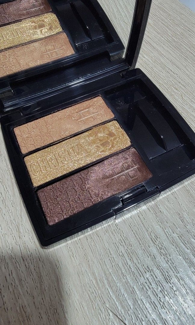 Dior 553 deals earthy canvas