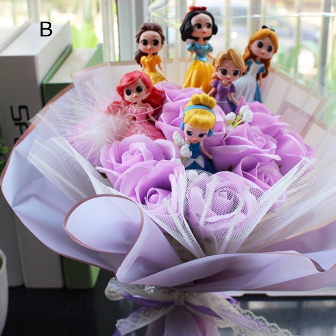 Disney Princess - A bouquet fit for a princess! 💐 What iconic princess  flowers can you spot in this arrangement? 🌹🌺🌻
