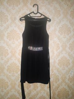 dress hitam