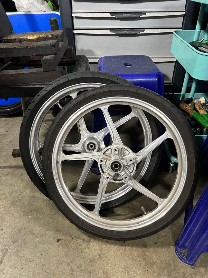 ENKEI CHROME RIMS AND HYPERTECH ARM, Motorcycles, Motorcycle